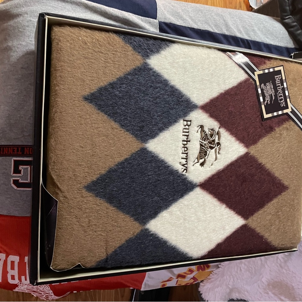 Burberry’s Black and Beige Plaid Box for Full size blanket